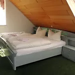 Am Hirtenberg Apartment *