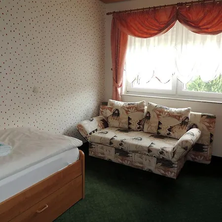 Gaestehaus Am Hirtenberg Apartmán *