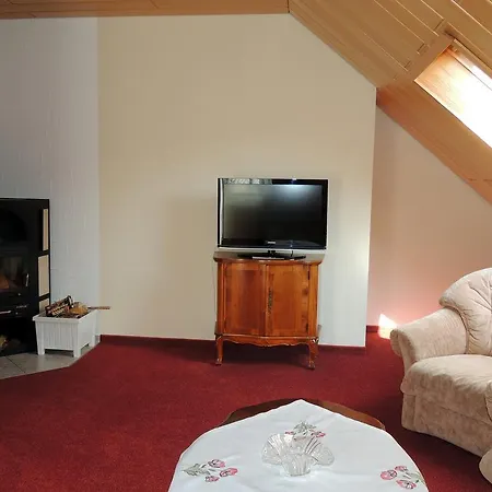 Gaestehaus Am Hirtenberg Apartmán