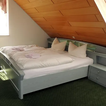Gaestehaus Am Hirtenberg Appartement *