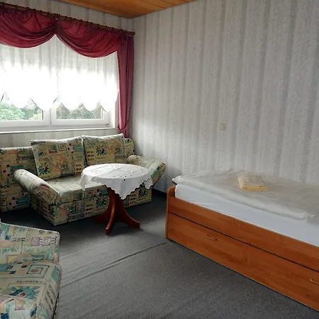 Gaestehaus Am Hirtenberg Apartmán *